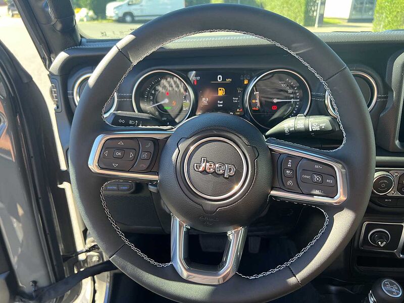 Jeep Wrangler Sahara 2.0 PHEV Hardtop AWD Autom.