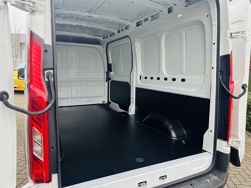 MAXUS Deliver 9 2.0 Transporter RWD LUXURY