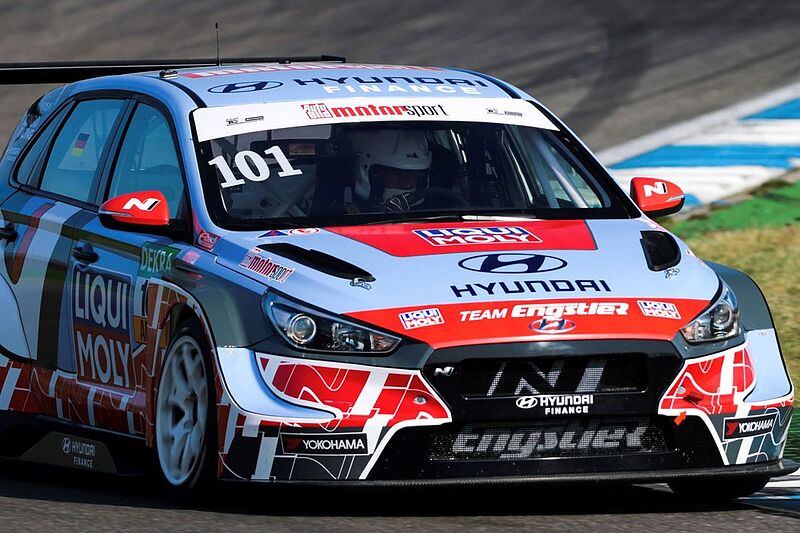 Moto2-Star Marcel Schrötter als Gaststarter in der ADAC TCR Germany